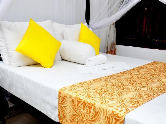 Ferienwohnung Dew Grand Regency Bataduwa Exterior foto