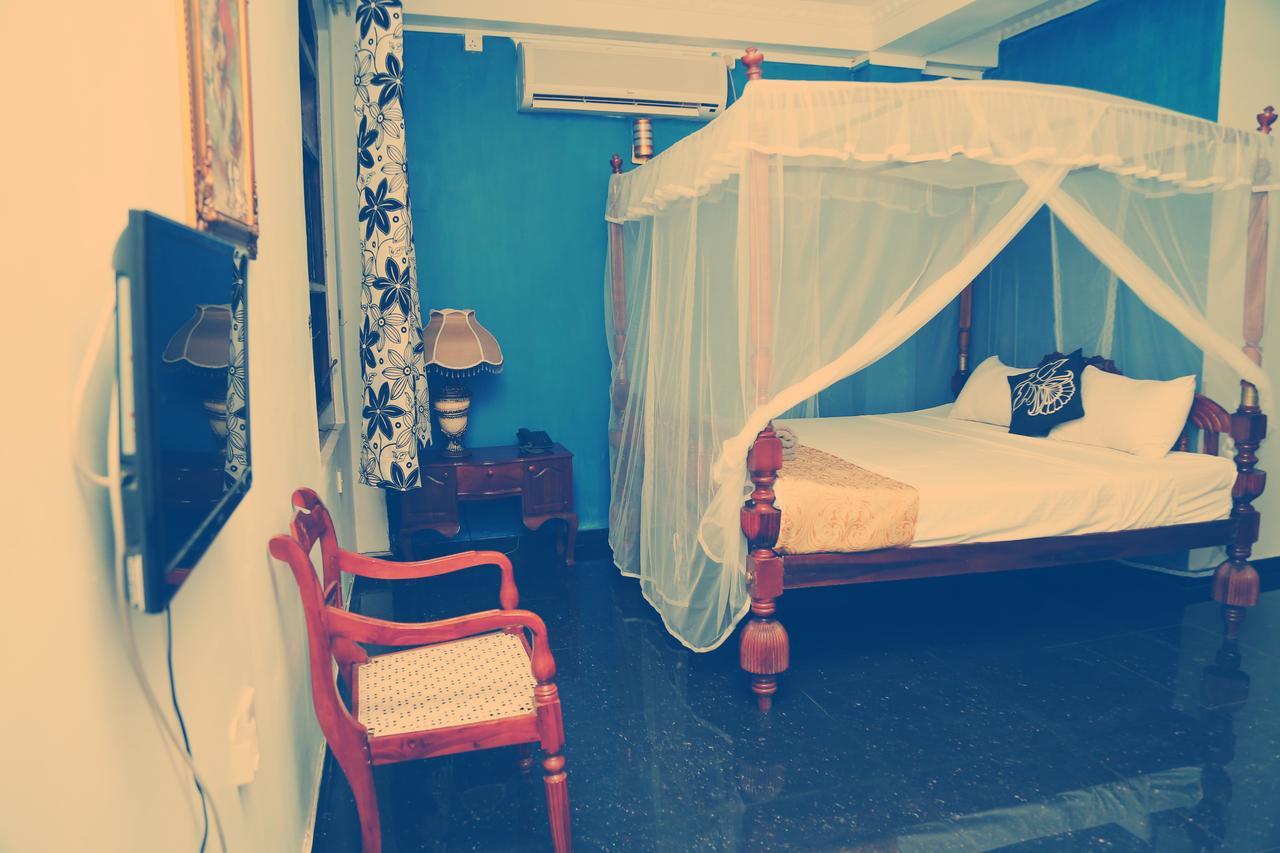 Ferienwohnung Dew Grand Regency Bataduwa Exterior foto