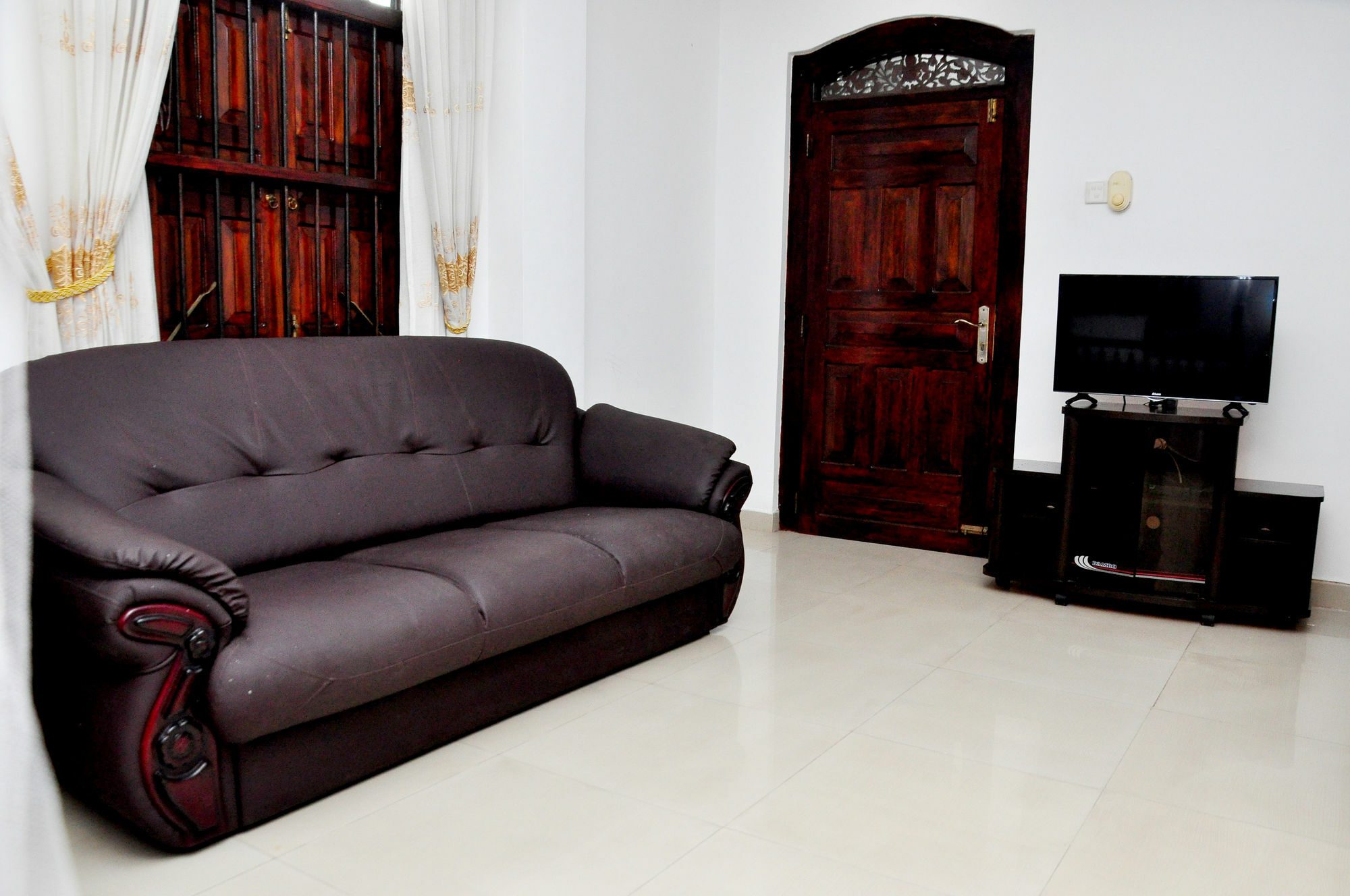 Ferienwohnung Dew Grand Regency Bataduwa Exterior foto